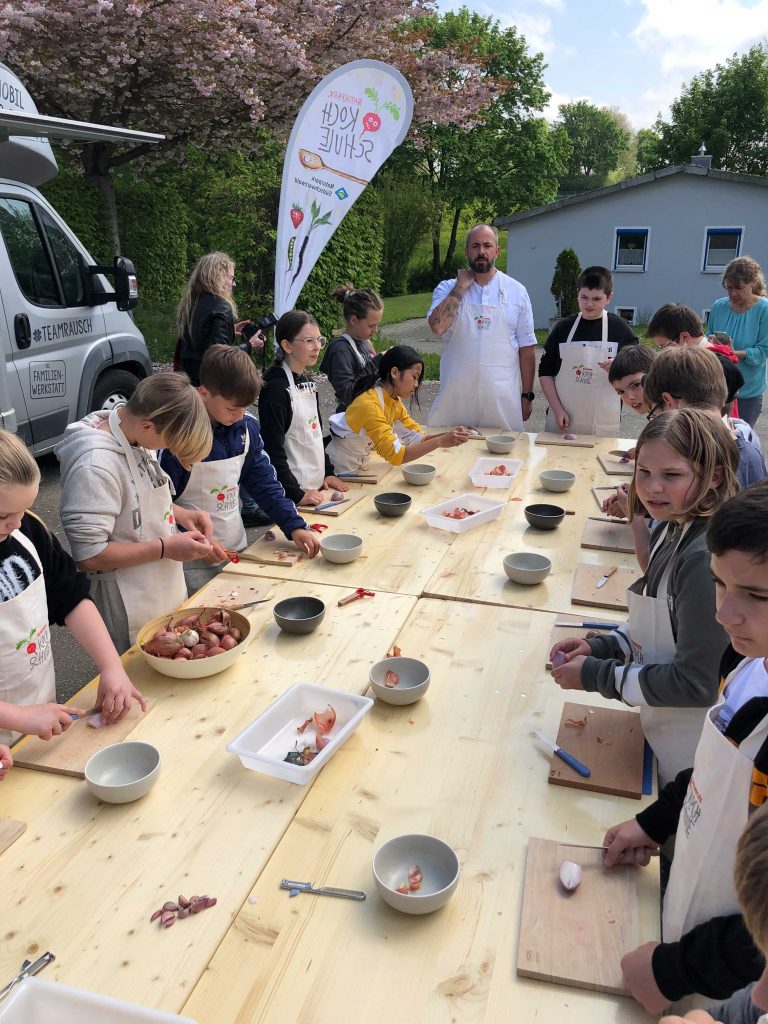 Impressionen vom Besuch des Kochbusses an der Sonnenlugerschule